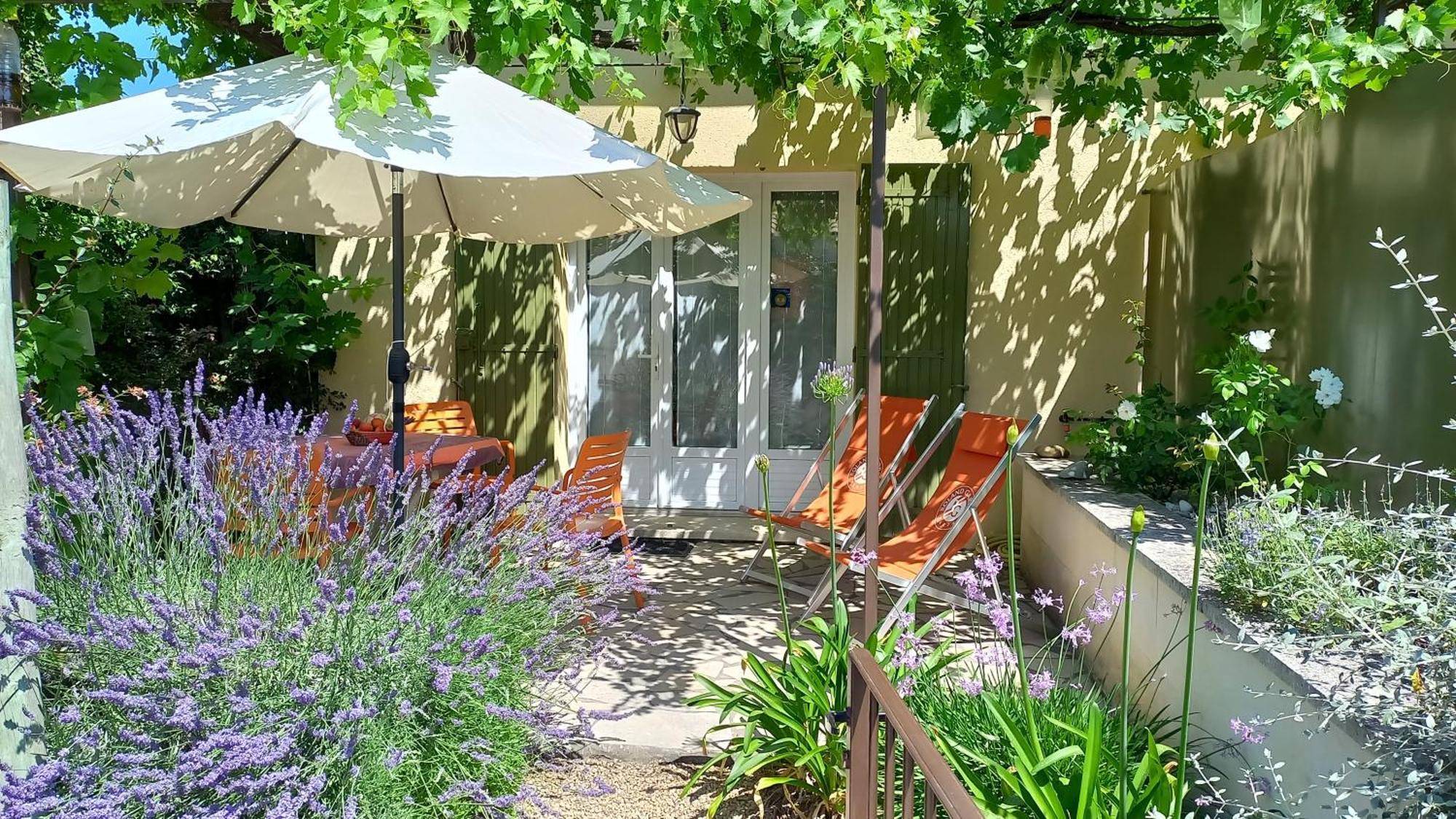 Les Lavandins-Gite Frédéric Saint-Rémy-de-Provence Exterior foto