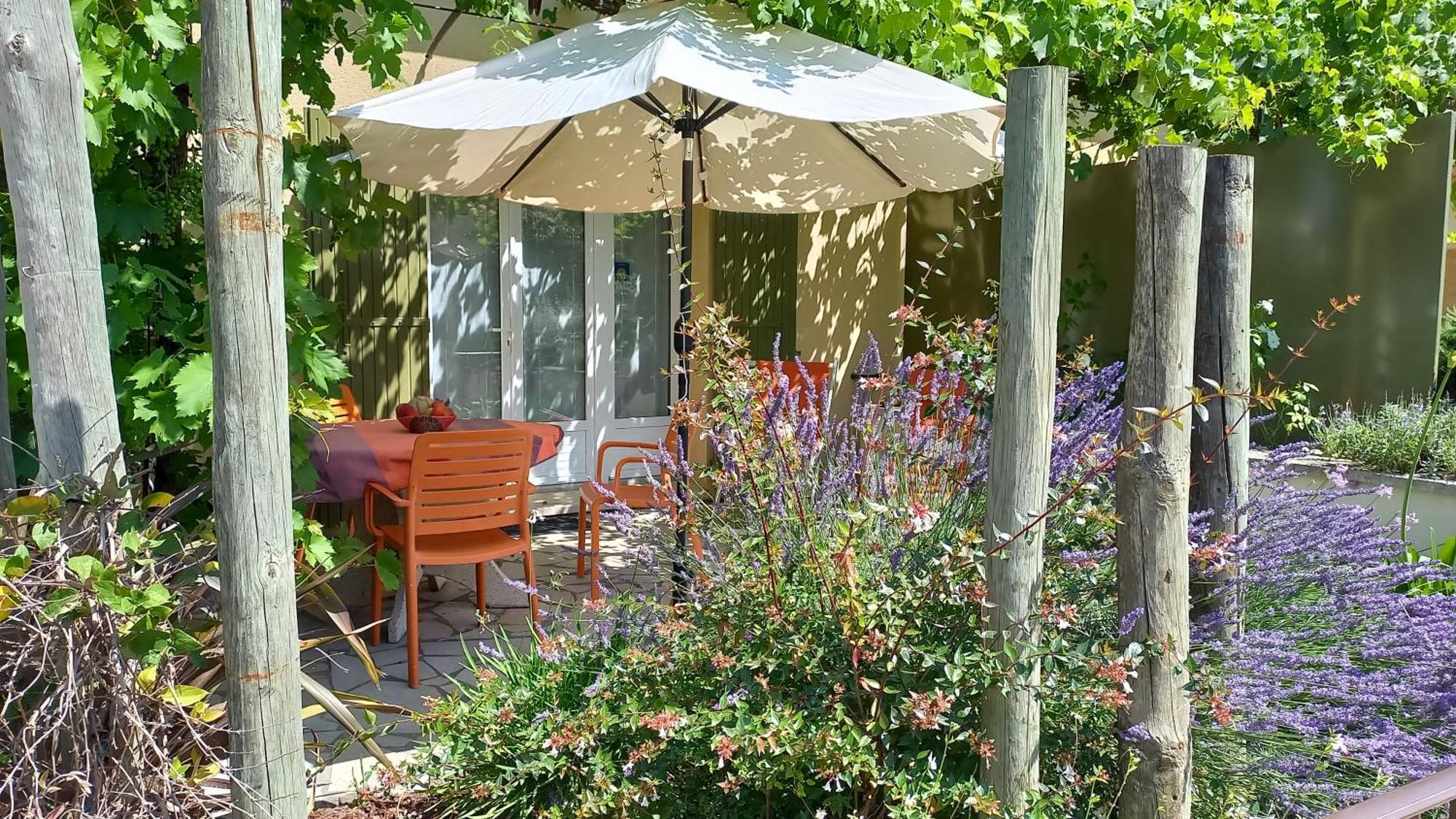 Les Lavandins-Gite Frédéric Saint-Rémy-de-Provence Exterior foto